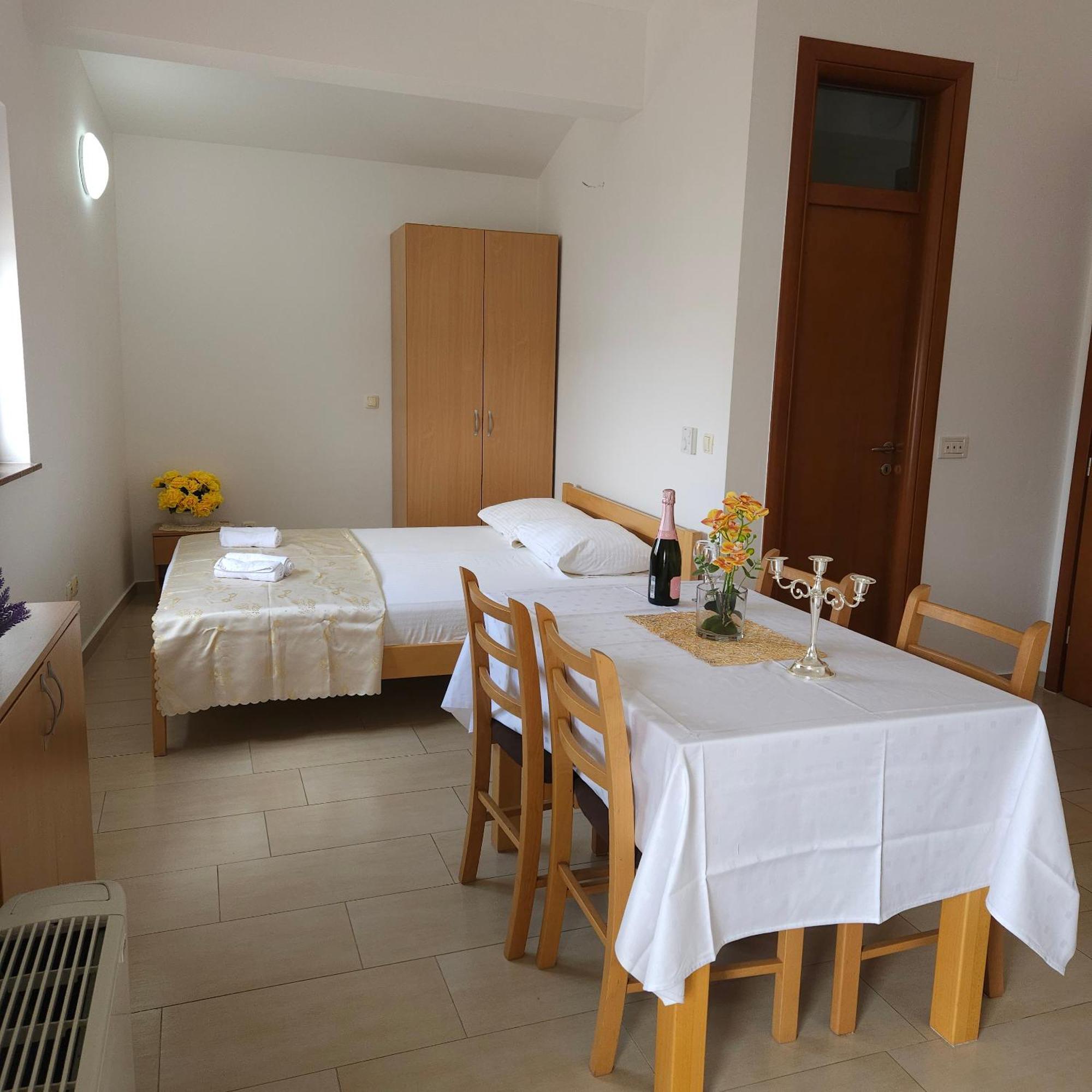 Apartments Cytrus Neum Exterior photo